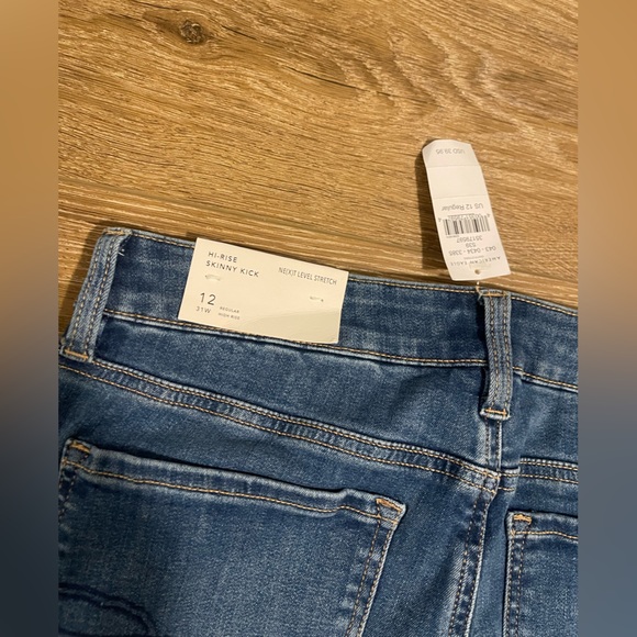 American Eagle Skinny Kick jeans - Picture 5 of 5